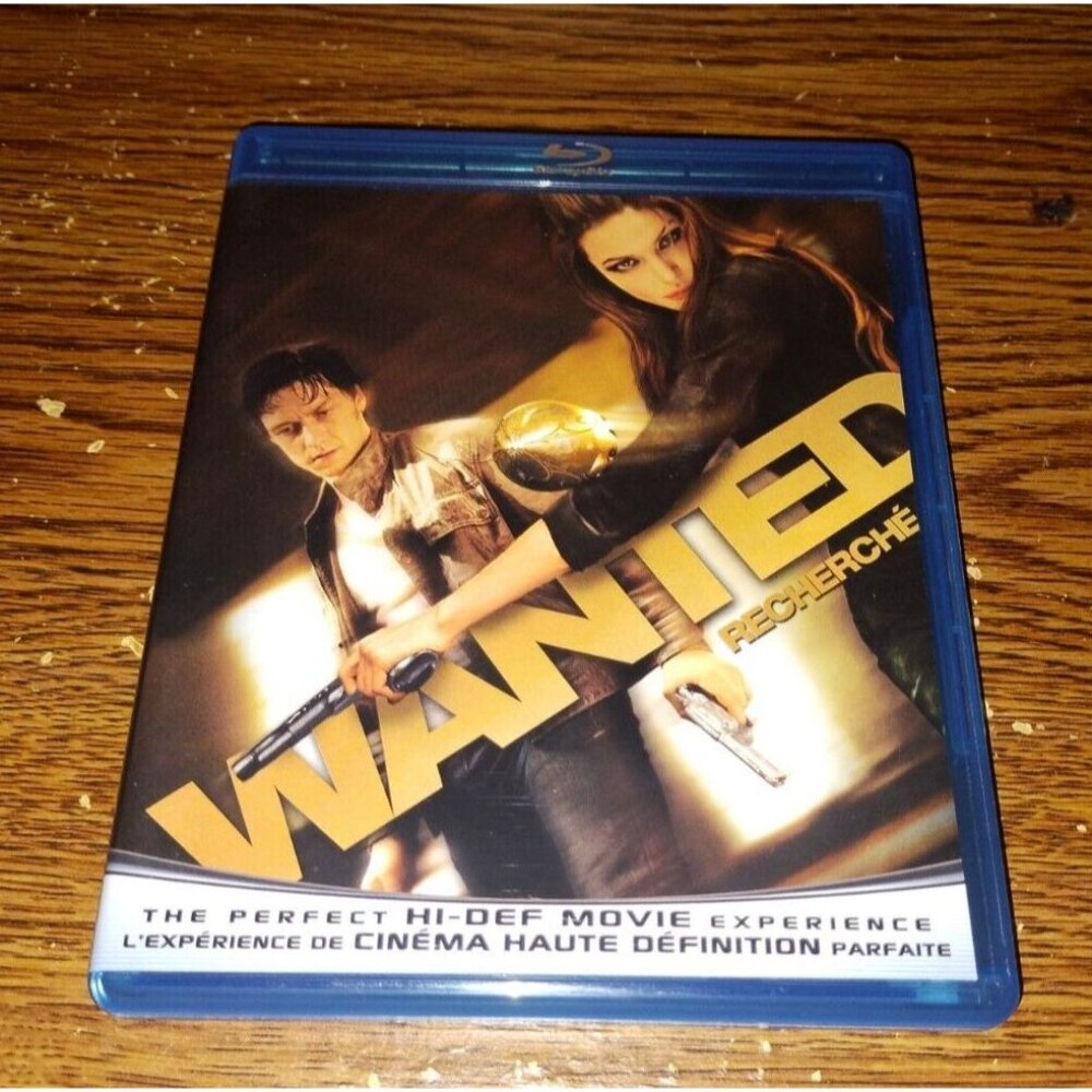 Wanted (Blu-ray/DVD, 2008, 2-Disc Set, Canadian) Angelina Jolie James McAvoy